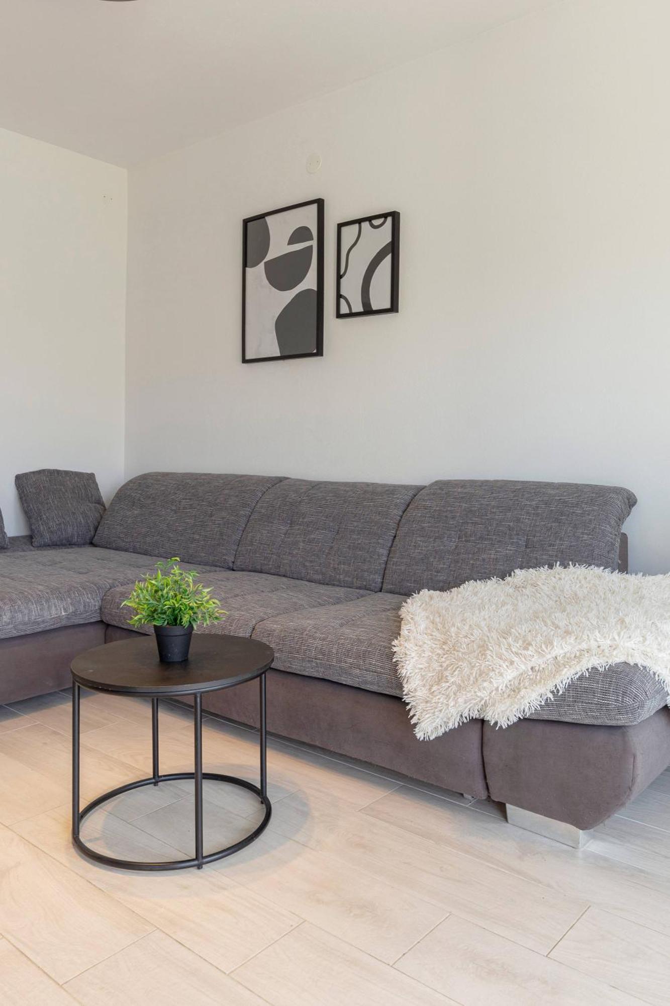 Bright Apartment Koper Ngoại thất bức ảnh